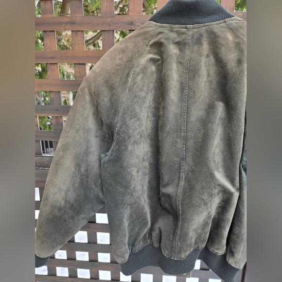 Vintage Suede Bomber Jacket - Picture 6 of 10